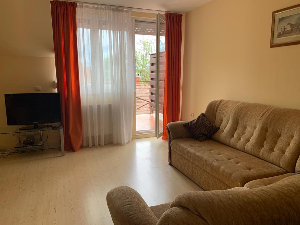Indi Apartman Siófok Zewnętrze zdjęcie