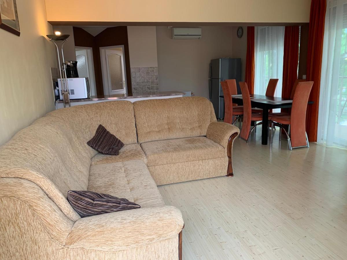 Indi Apartman Siófok Zewnętrze zdjęcie